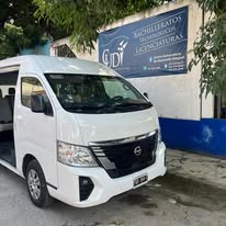 Interior de camioneta Tours Luna Cuernavaca